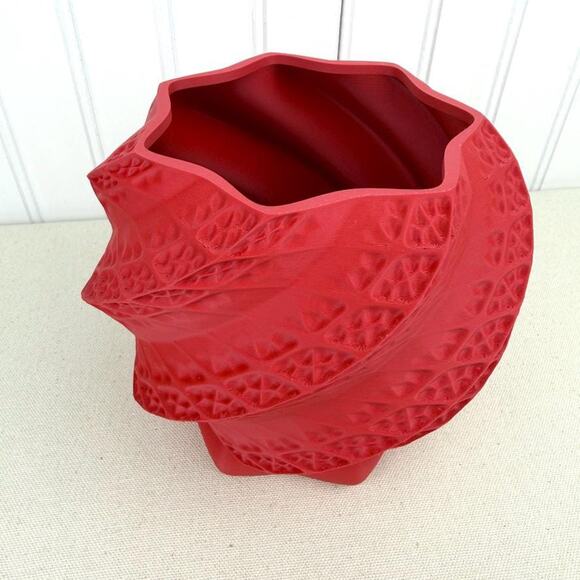 The Shell Planter, Indoor Flower Pot, Tabletop Planter, Spiral Planter - Picture 4 of 10